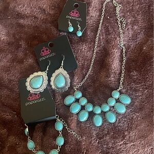 Turquoise Matching necklace, bracelet and earrings